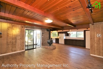 Building Photo - 1534 Fig Ave