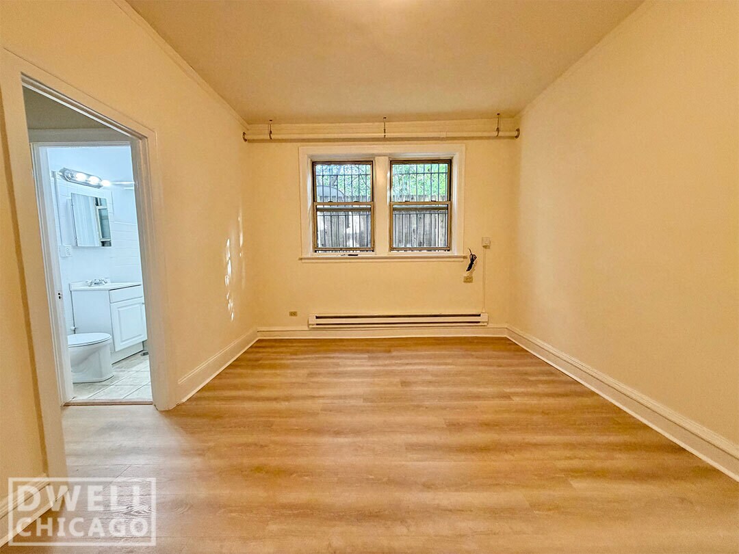 Foto principal - 2532 N Sawyer Ave