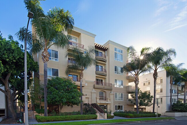 Building Photo - 320 S Willaman Dr