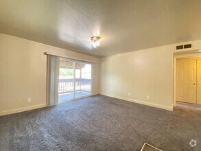 Building Photo - 2909 Huntington Blvd