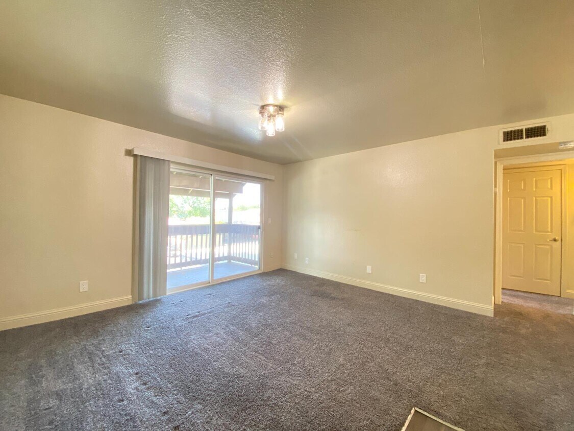 Foto principal - 2909 Huntington Blvd