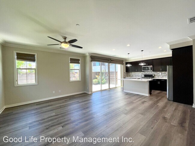 Building Photo - 3 br, 2.5 bath House - 2033 Tango Loop Unit 2