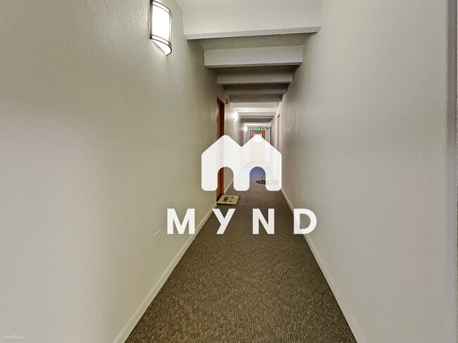 Building Photo - Studio, 1 bath House - 200 N Pearl St #203