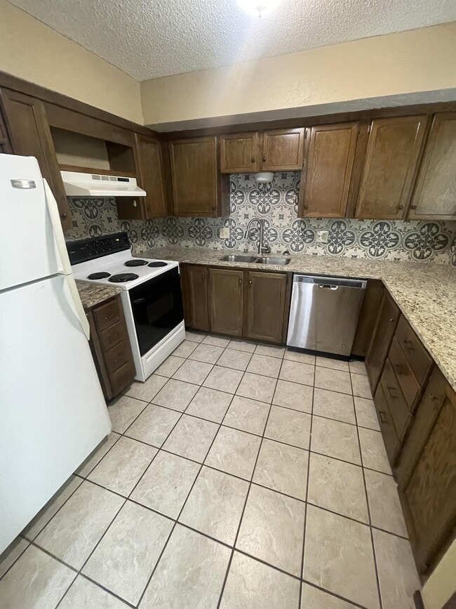Building Photo - 12307 Cedar Springs Ln