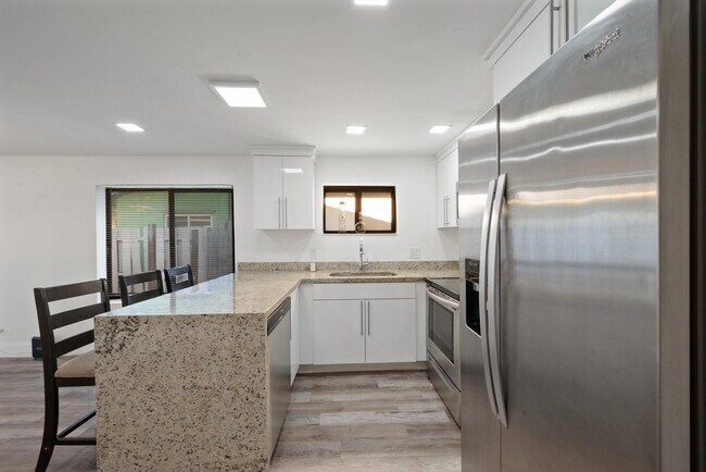 Foto del edificio - 836 SW 13th Ct