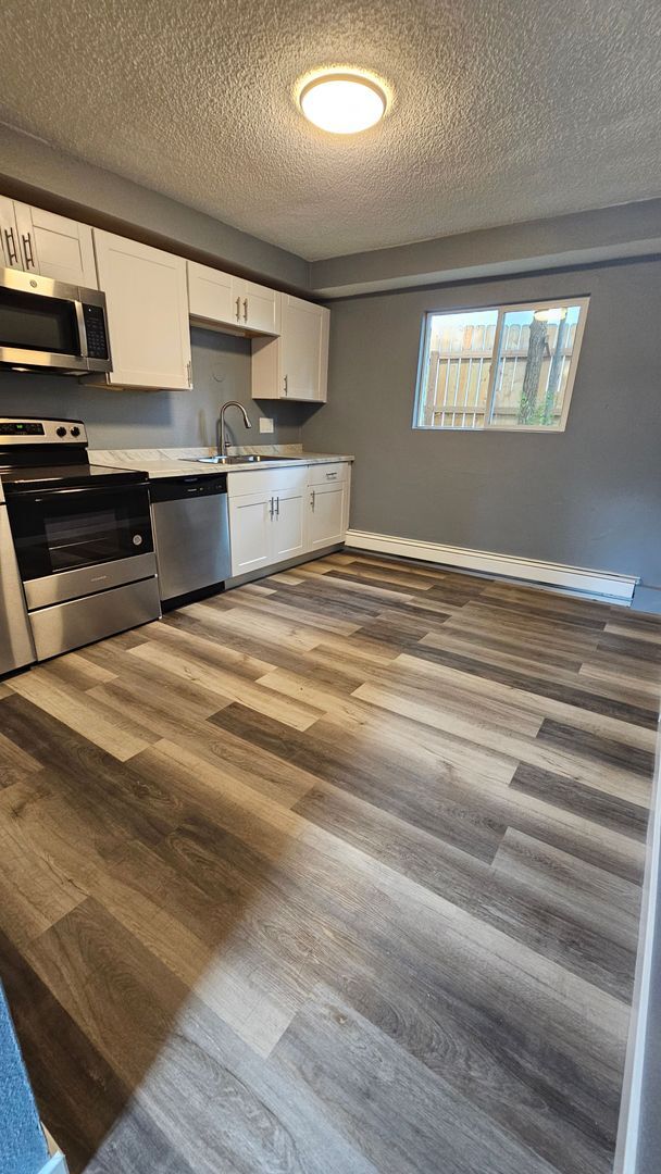 Foto del edificio - $500 OFF FIRST MONTH SPECIAL | $1011 | 2BR...