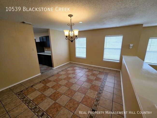 Building Photo - 10539 Blackstone Creek