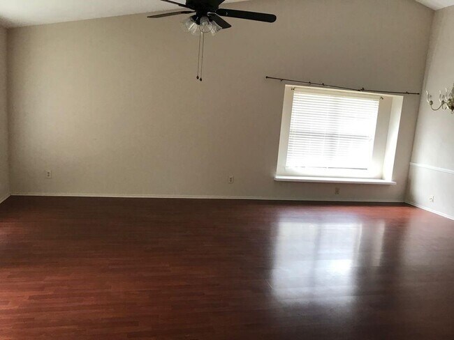 Foto del edificio - 5734 Diana Dr