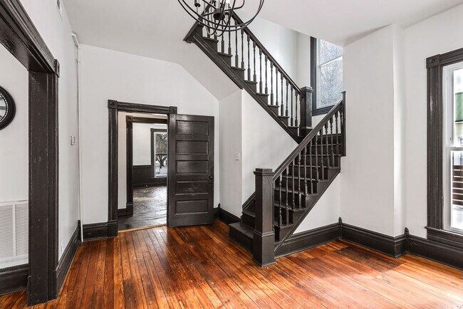 Foto del edificio - 205 Broadway St