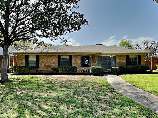 Photo - 204 Murray Ln House