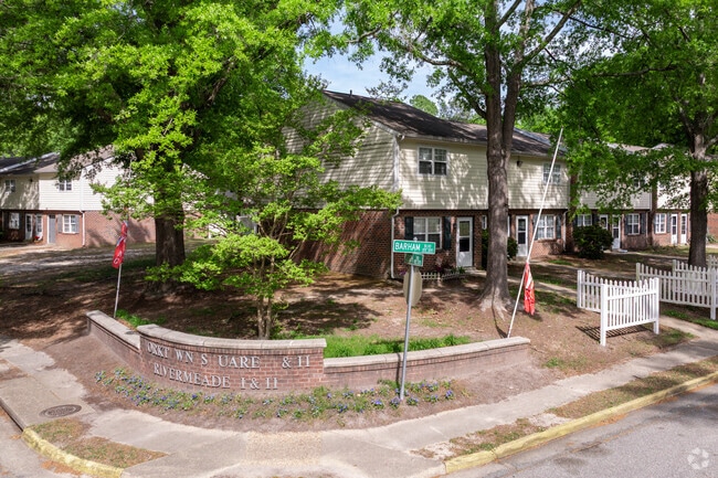 Building Photo - Rivermeade I and II