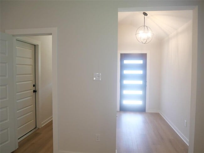 Building Photo - 6435 Downey Ln