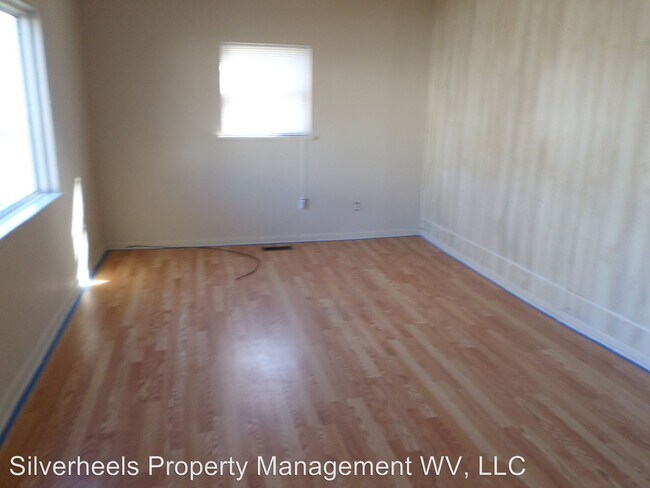 Building Photo - 1046 24th St