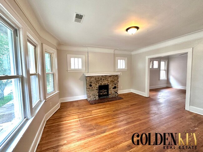 Foto del edificio - 14650 Rutherford St