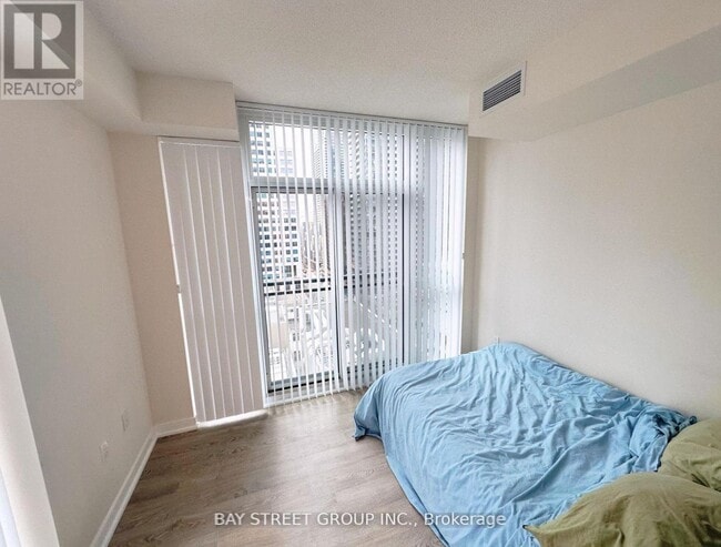 Building Photo - 99 John St