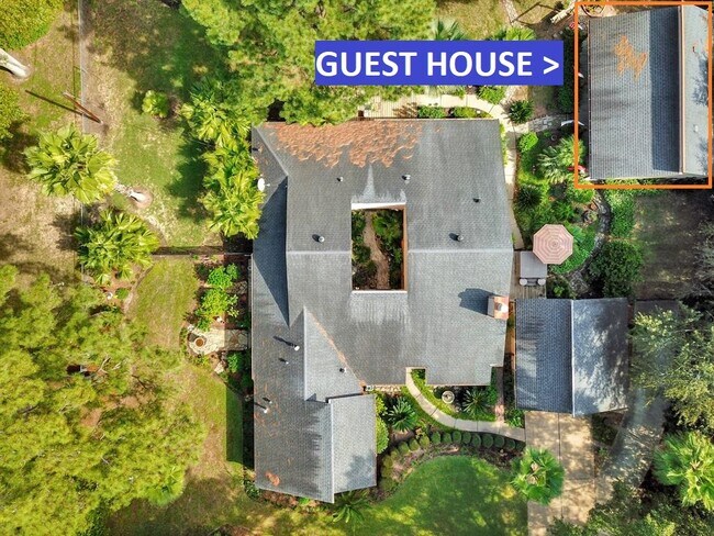 Building Photo - 12722 Cypress Pass Loop E