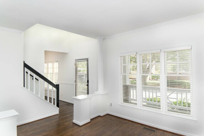 Foto del edificio - 400 Olmsted Park Pl