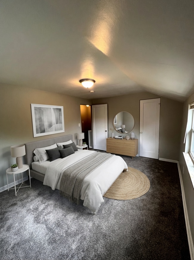 Building Photo - Jameson Townhomes