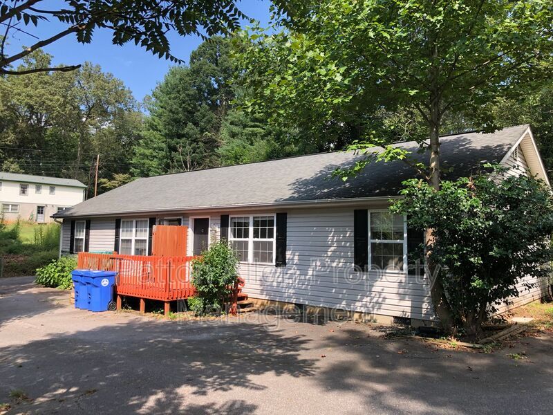105 Salola St Unit Apt C, Asheville, NC 28806 Condo for Rent in Asheville, NC