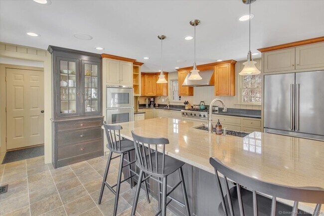 Foto del edificio - 250 Elm St