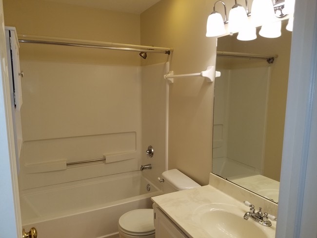 Bathroom - 6339 Riverview Loop