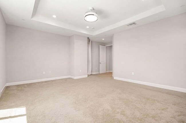 Foto del edificio - 31 Cortina Dr