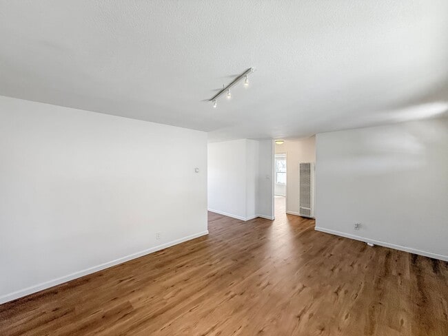 Foto del edificio - Beautiful 2B/1BA Home in Vista Now Availab...