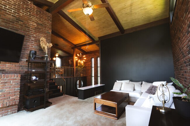 Foto del edificio - 6704 Green Meadow Ct