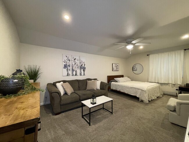 Foto del edificio - 631 Oak Lawn Ave