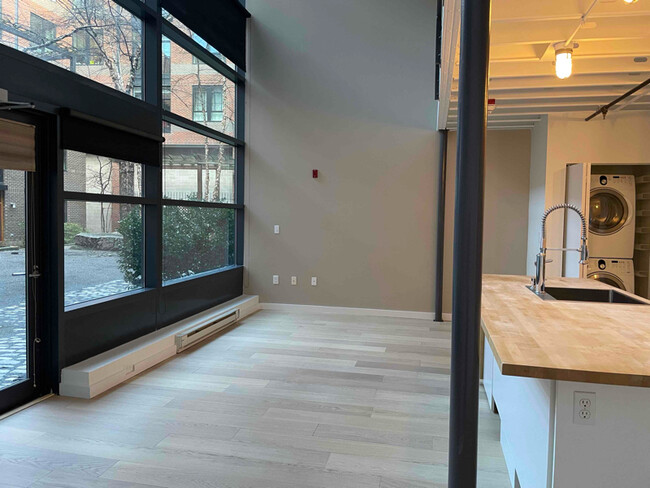 Foto del edificio - 251 Heath St