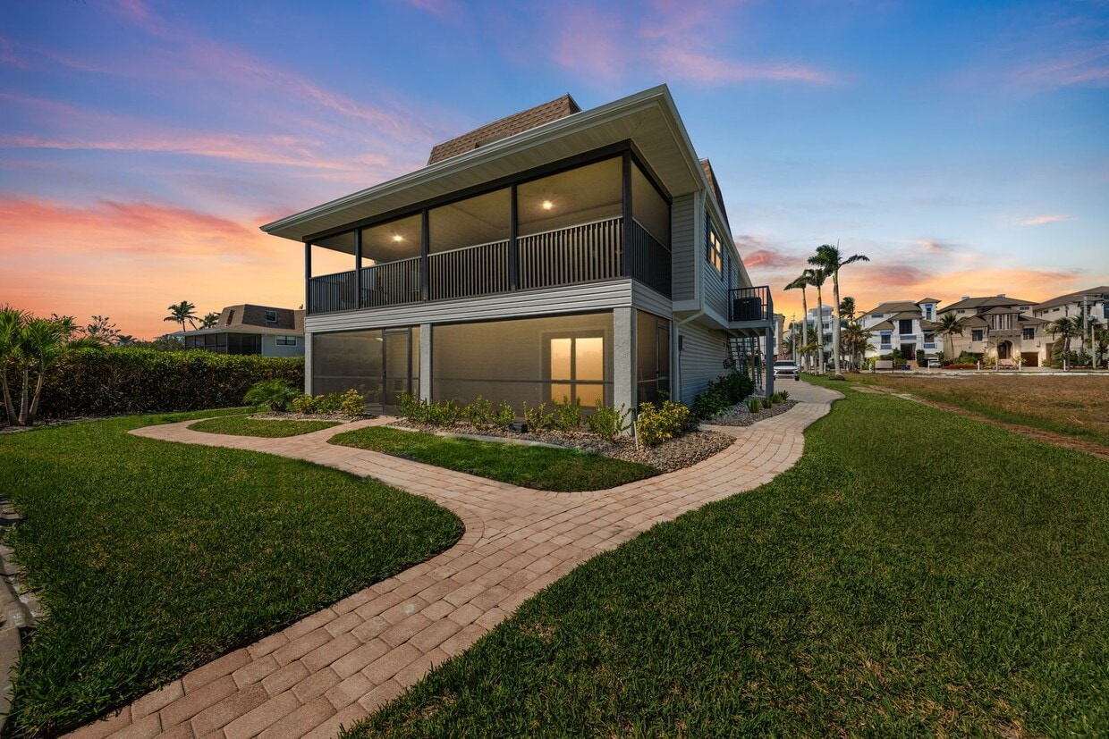 Foto principal - Seasonal Rental in Palm Bay Estates