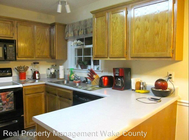 Building Photo - 1113 Cane Creek Dr