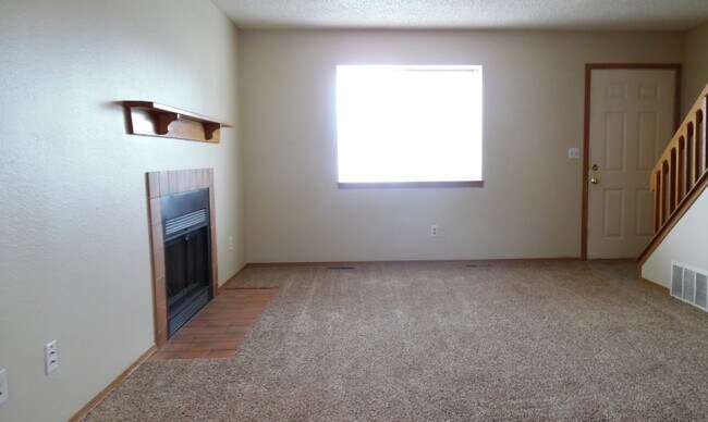 Foto del edificio - 1341 Soaring Eagle Dr