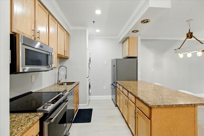 Foto del edificio - Spacious 1-bedroom, 1-bath condo