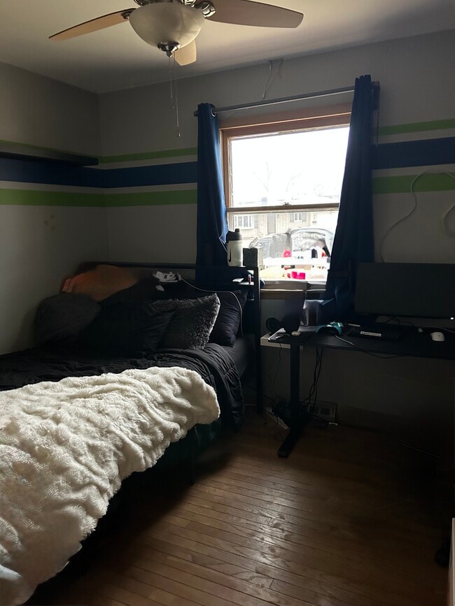 Building Photo - 2010 Richard St