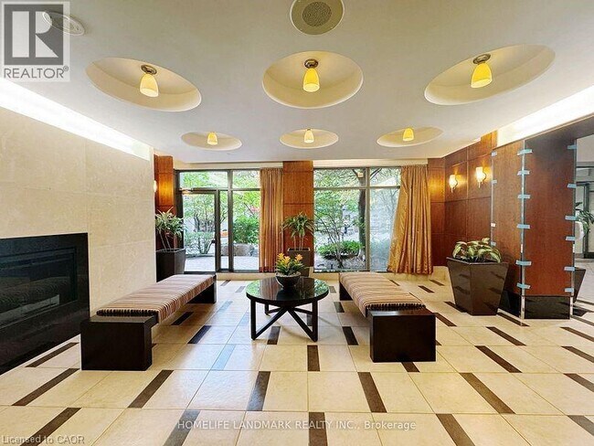 Photo du bâtiment - 10 Northtown Way