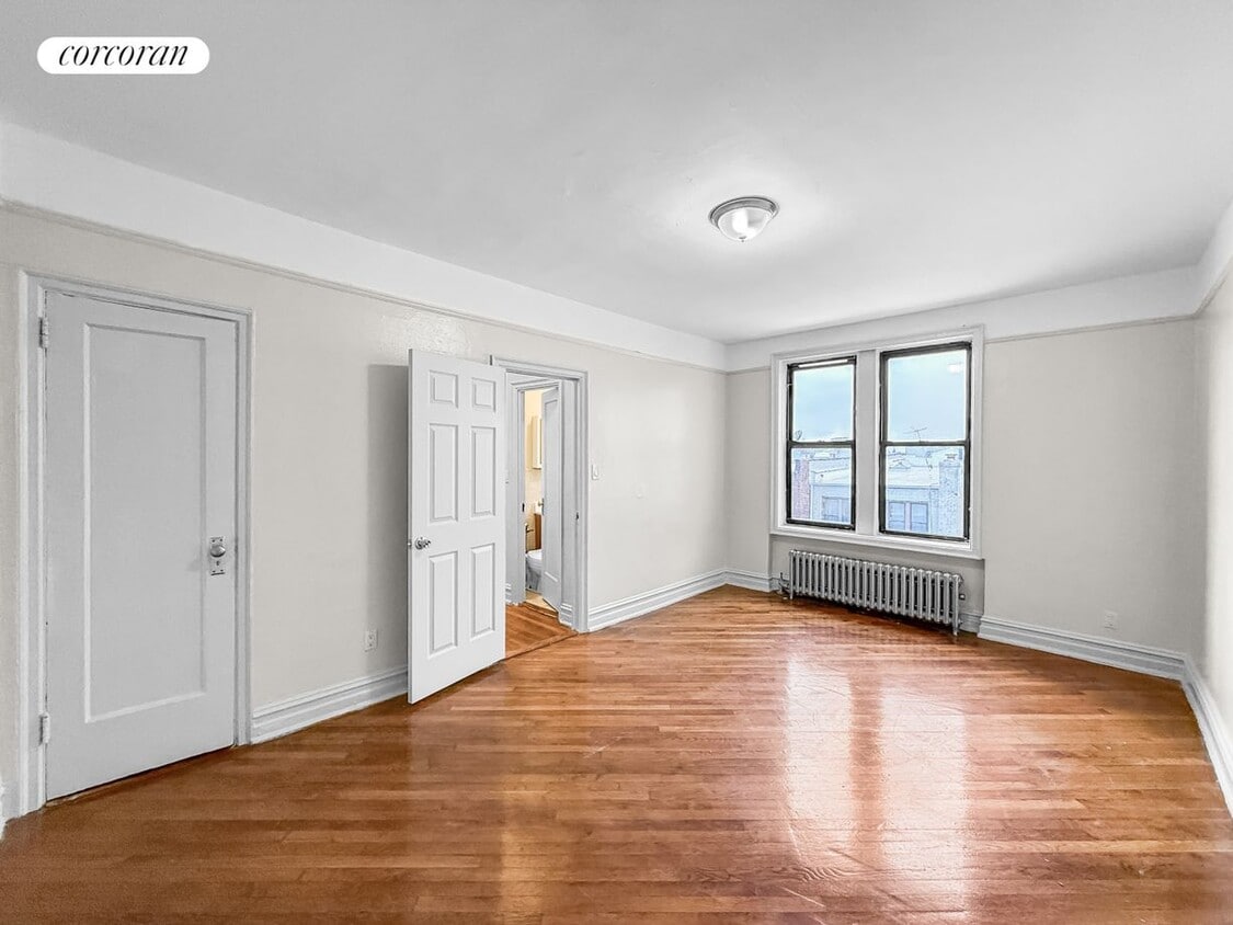Primary Photo - 416 68th St