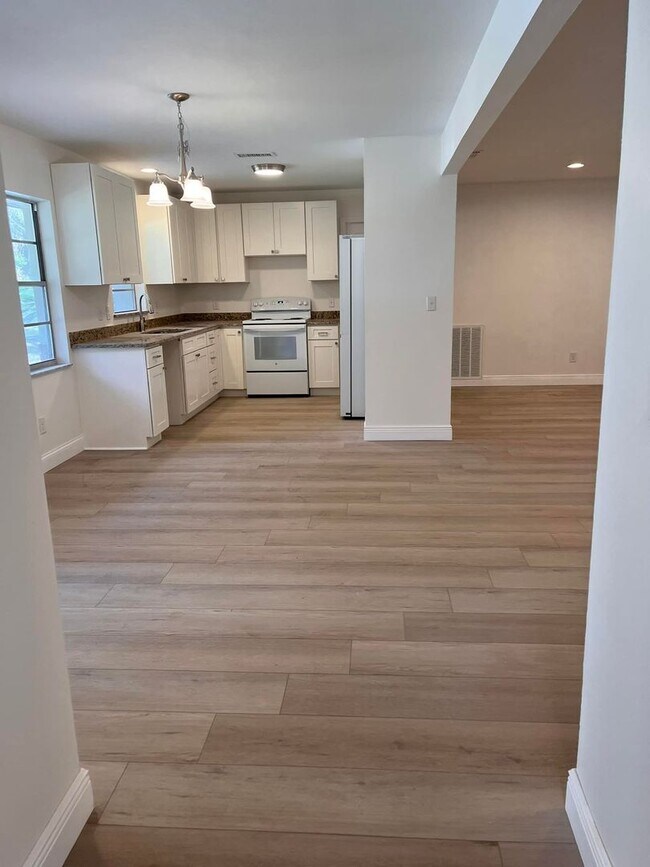 Foto del edificio - Beautiful fully remodeled home!