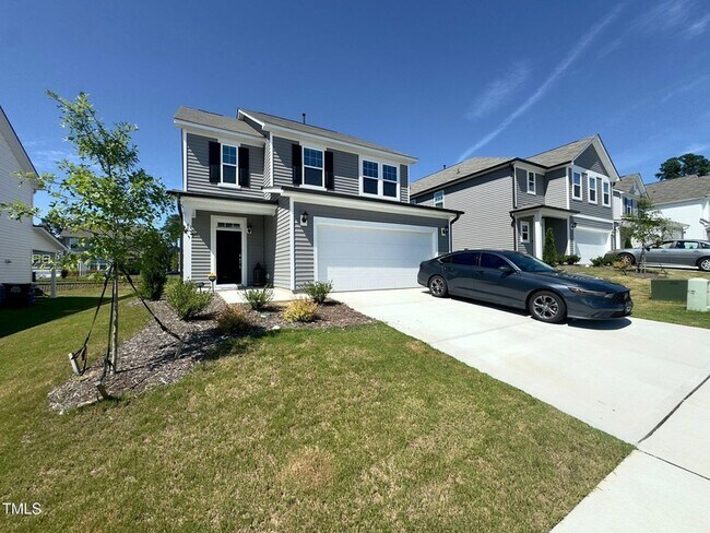 Foto del edificio - 109 Steel Springs Ln