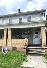Building Photo - 1123 6th Ave