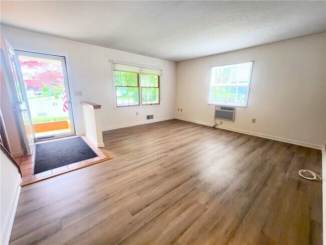 Foto del edificio - 9 Wisteria Ln