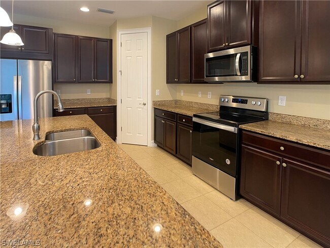 Building Photo - 3549 Bridgewell Ct
