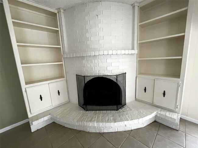 Foto del edificio - 731 Seafoam Rd