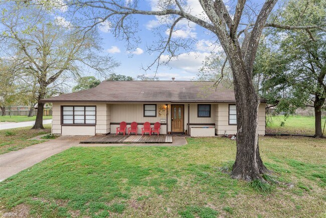 Foto del edificio - 4 br, 2 bath House - 1200 Briar Cliff Dr