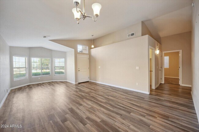 Foto del edificio - 1632 E Saratoga St