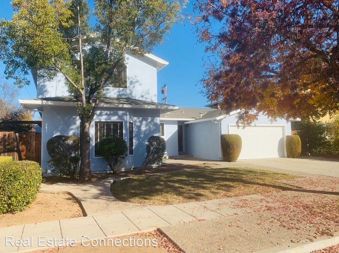 Foto principal - 4 br, 3 bath House - 1711 Zinnia Lane