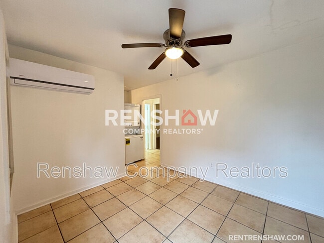 Building Photo - 2966 Yale Ave