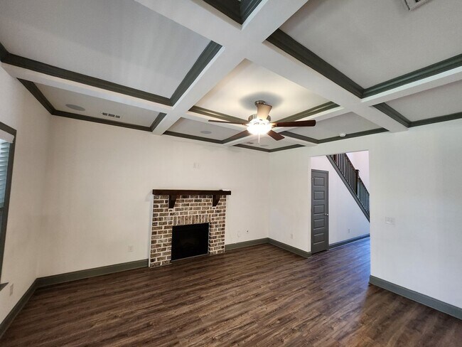 Foto del edificio - 5814 Whispering Pnes Wy