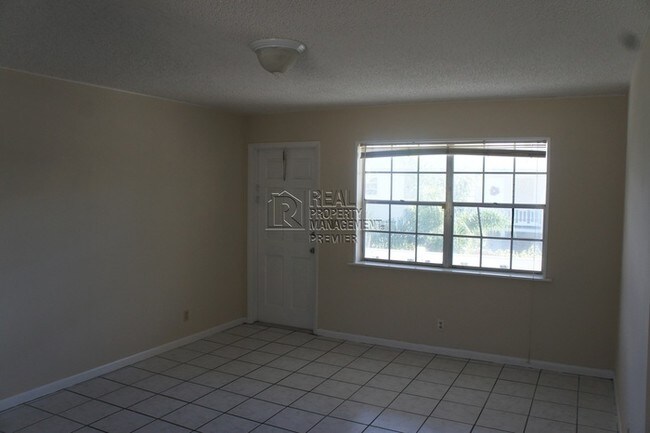Foto del edificio - Renovated 2 Bedroom Apartment in Cooper City