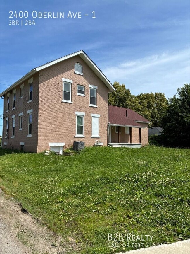 Building Photo - 2400 Oberlin Ave